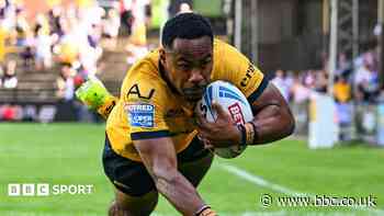 Castleford comeback stuns leaders Leeds in thriller