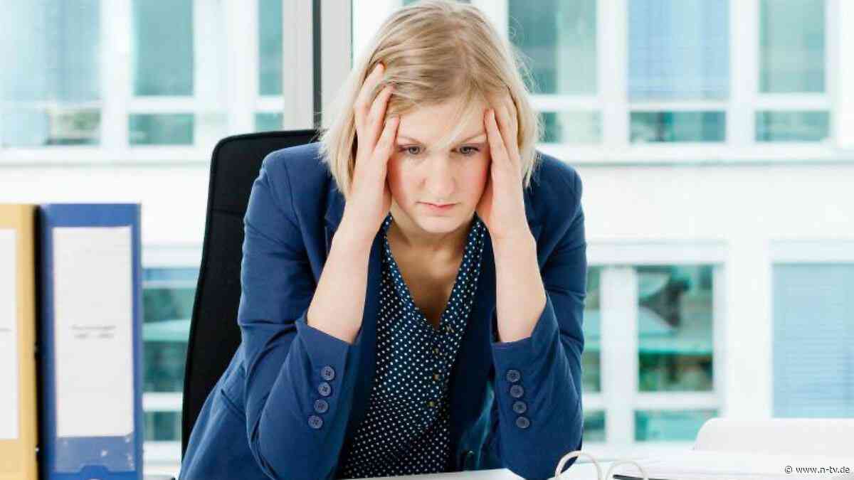 Gelungene Karriere: Negativität im Job überwinden: Dieses Wort macht den Unterschied