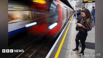 Calls for 'full investigation' of Tube train noise