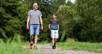 Boaz (11) is bijna blind en wandelt Vierdaagse voor zijn klasgenoten: ‘Wat een pokkeneind, dacht ik eerst’