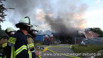 Polizei: 800.000 Euro Schaden nach Großfeuer in Dachdeckerei im Kreis Gifhorn