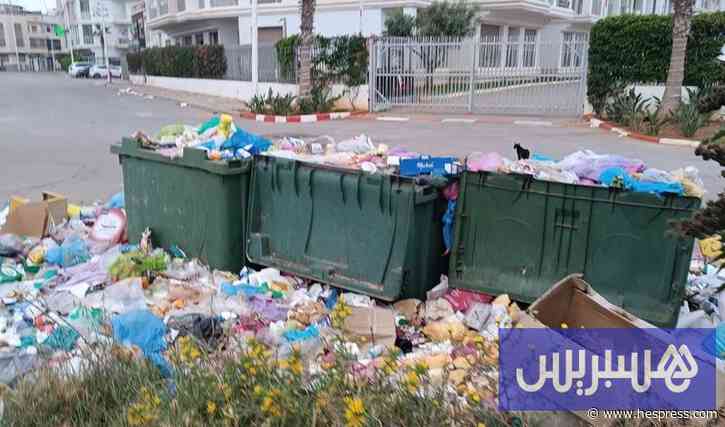 تراكم النفايات يؤرق سكان طنجة .. ويضع مجلس المدينة تحت الضغط