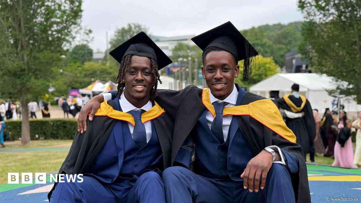 Twins share uni, course, grade and graduation day