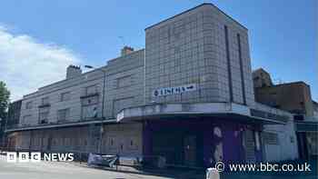 Plan to assess empty cinema building's future agreed