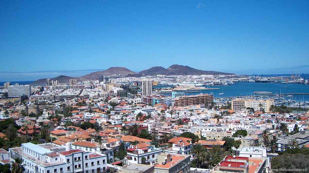 Lascia l’hotel a Gran Canaria con un conto di 2.483 euro da pagare, va in aeroporto e prova a partire: turista arrestata con l’accusa di truffa