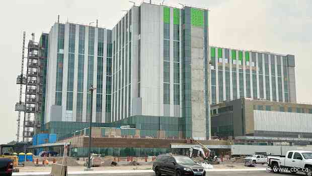 Autonomous robots, roof-top terraces and age-friendly features part of new hospital in Niagara Falls, Ont.