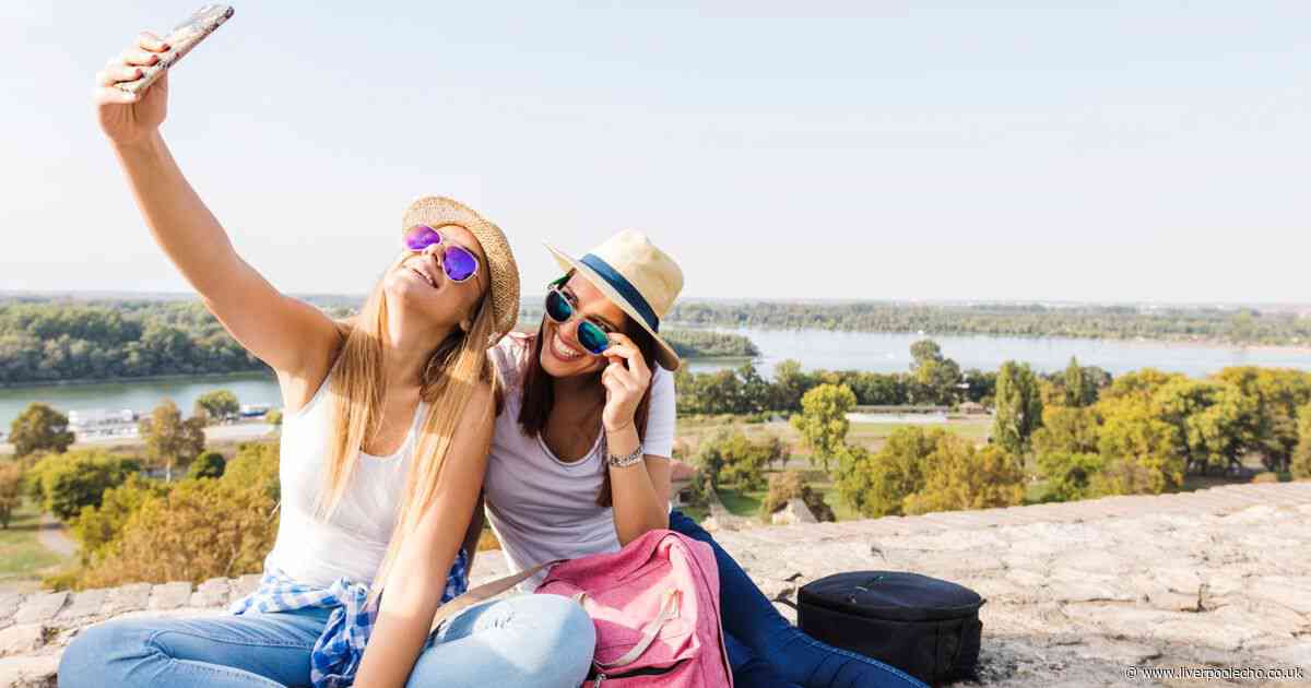 AD FEATURE: Why tourists are choosing dedicated mobile internet plans for their trips
