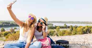 AD FEATURE: Why tourists are choosing dedicated mobile internet plans for their trips