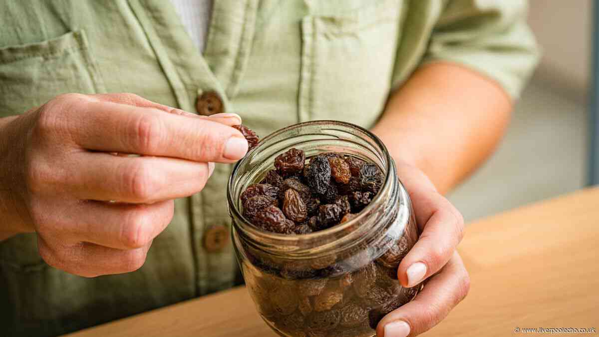Raisins vs sultanas: The key differences between the dried fruits explained