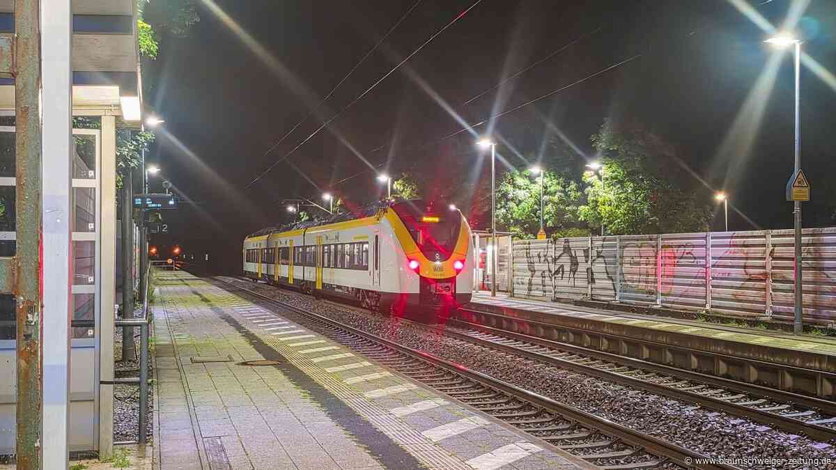 Bahn-Mitarbeiter nach Sturz aus Zug außer Lebensgefahr – 36-Jähriger wieder frei