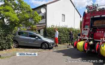 Ludwigshafen – Auto rast in Vorgarten – ERSTMELDUNG – Eine Tote bei Verkehrsunfall