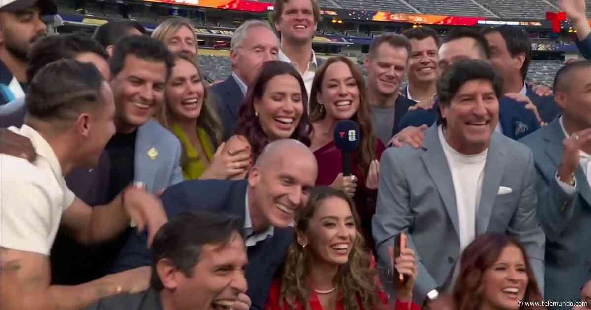 El equipo Telemundo se despide del Mundial con la Copa en alto