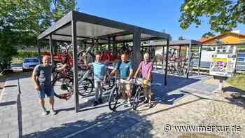 „Sie haben es uns nicht zugetraut“: Gemeinde baut innerhalb weniger Monate eine neue Radlgarage am Bahnhof