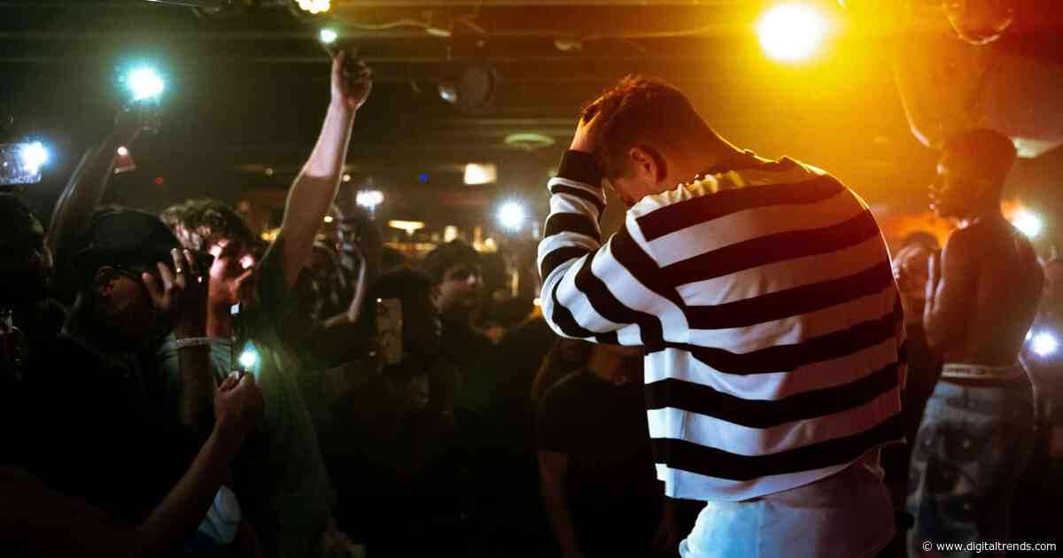 Camera anxiety is changing how young adults party