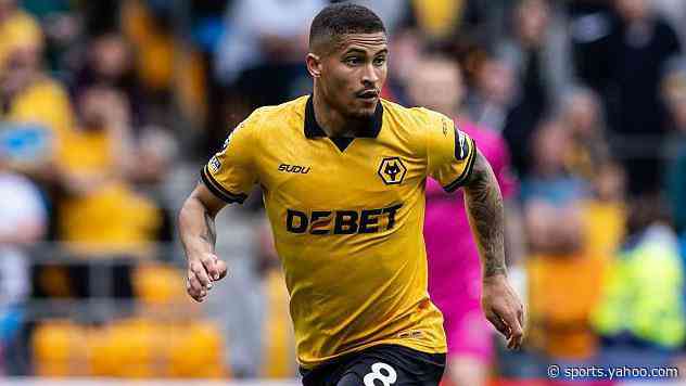 Villa sign Wolves midfielder Gomes in £38m deal
