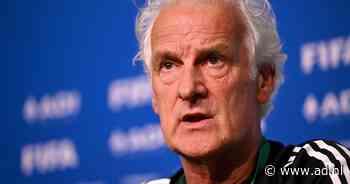 Voorbereiding eredivisie | Fred Rutten stopt na vijf jaar met functie bij NEC, contractloze Boadu met PSV mee op trainingskamp