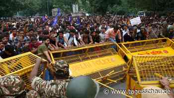 Proteste in Indien: "Cockroach"-Demo gegen Regierung in Neu-Delhi