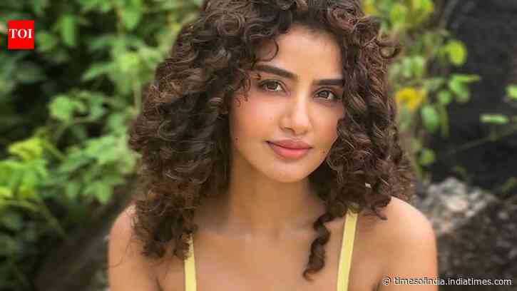 Anupama’s cryptic posts fuel Dhruv Vikram breakup buzz