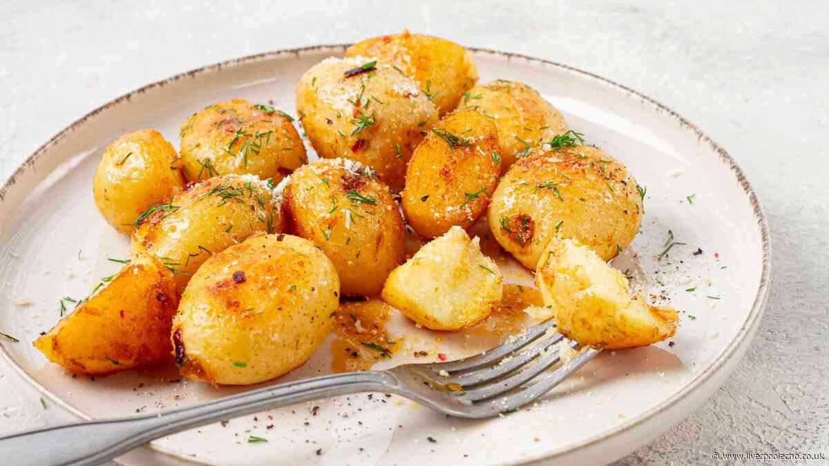 Roast potatoes crispy every time if you sprinkle 1 kitchen ingredient before cooking
