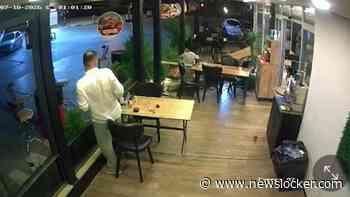Motorrijder rijdt door ruit van restaurant in Turkije