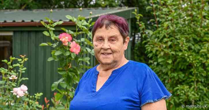Widow refuses to sell garden to protect 500-year-old tree from £45million bypass