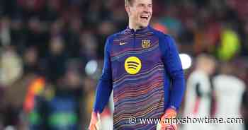 Rondom Ajax: Ter Stegen feliciteert op trainingsveld FC Barcelona Spanje met WK-titel