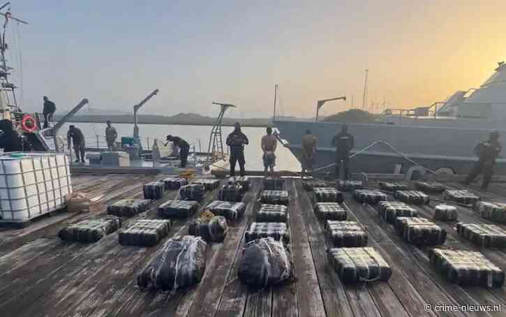 Go fast drugssmokkelaars dumpen bijna 1000 kilo wiet en coke tijdens achtervolging