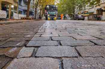 Kopfsteinpflaster wird geglättet – Stadt testet neues Verfahren