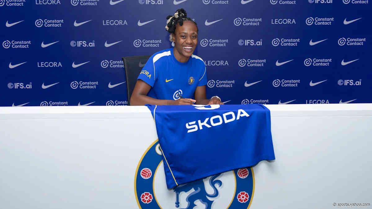 Chelsea sign Man Utd striker Malard for £850,000