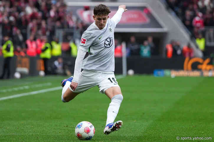 Schalke 04 close in on loan deals for Bundesliga veterans Felix Uduokhai and Jesper Lindstrøm