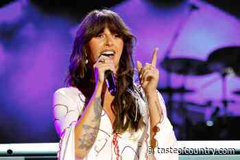 Ella Langley's Dress Came Apart Mid-Set But She Had a Quick Fix