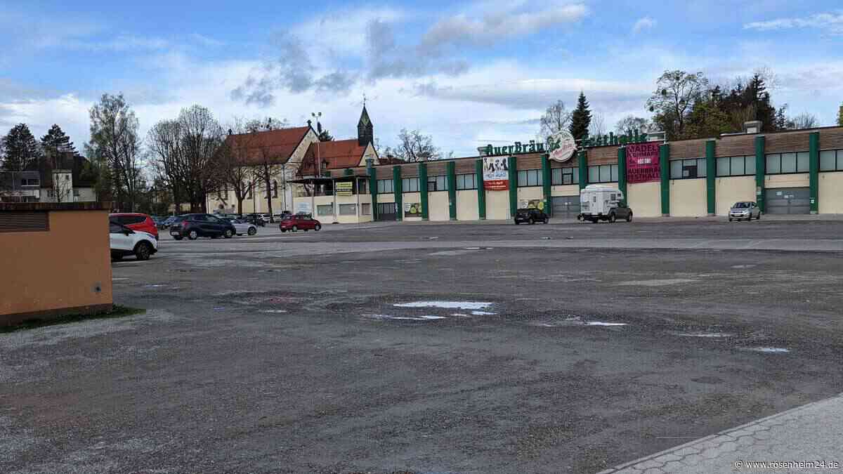 Herbstfestaufbau schreitet voran: Loretowiese zum Parken teilweise gesperrt