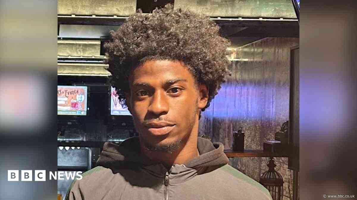 Teen fatally stabbed over shop argument, court told