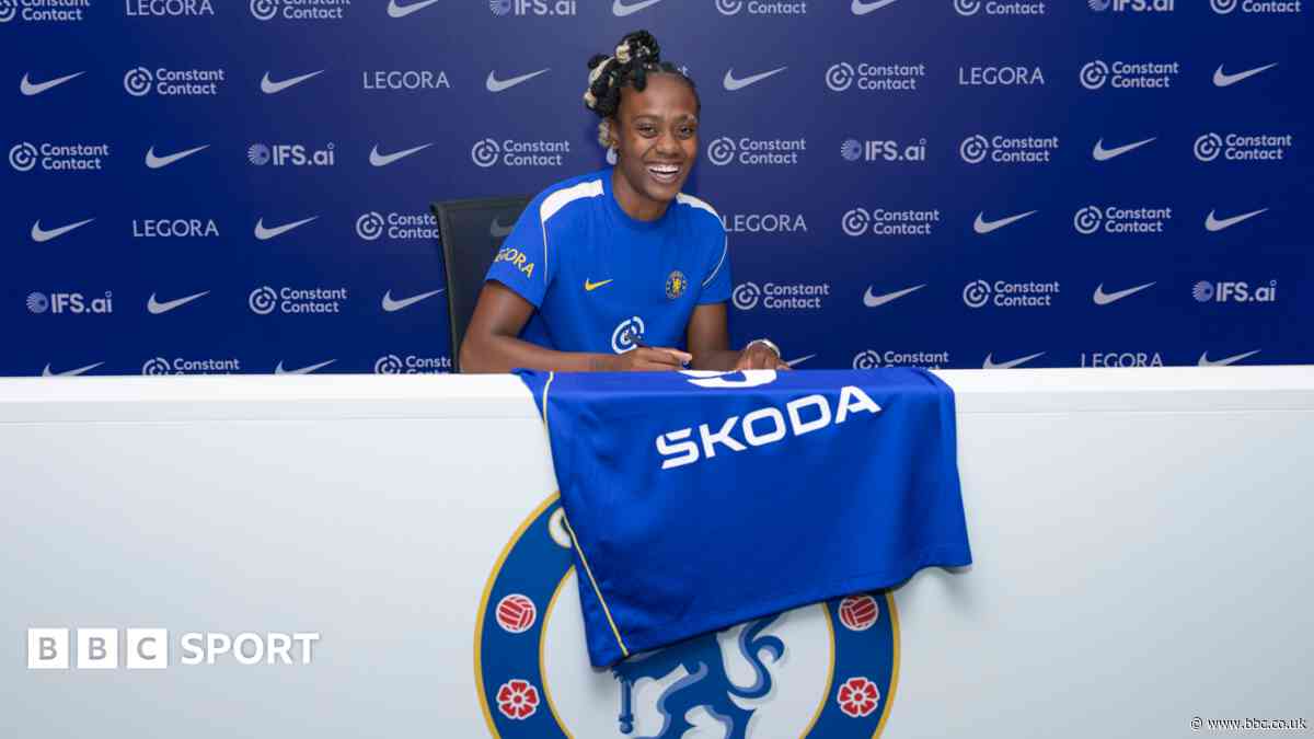 Chelsea sign Man Utd striker Malard for £850,000