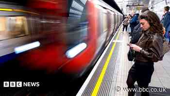 Calls for 'full investigation' of Tube train noise