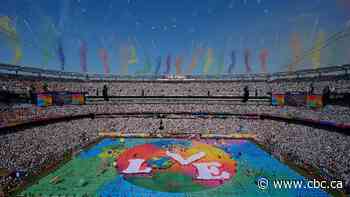 Soccer fans divided over World Cup's first-ever halftime show