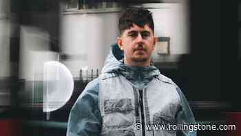 Meet Songer, The British Star Who Rhymes Over Britney Spears and Says He’s ‘Not A Rapper’