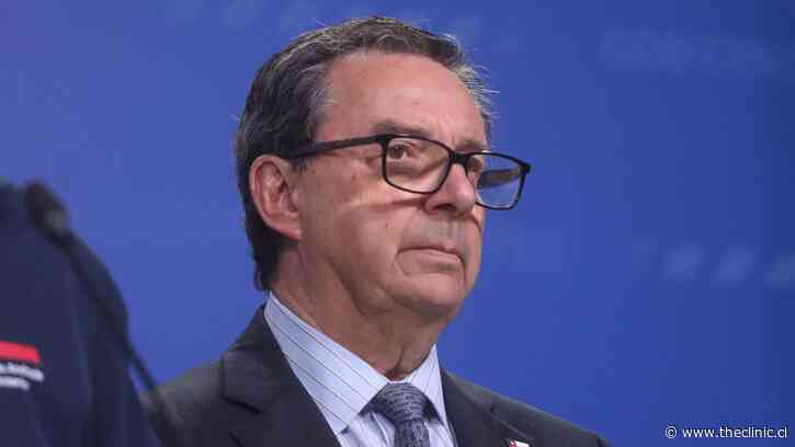 “No estábamos ni en el Mundial ni de vacaciones”: ministro de Defensa responde a críticas por su ausencia durante el sistema frontal