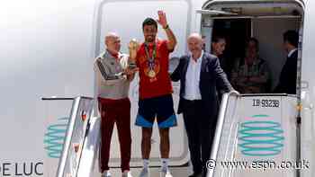 Spain World Cup champs return home for parade