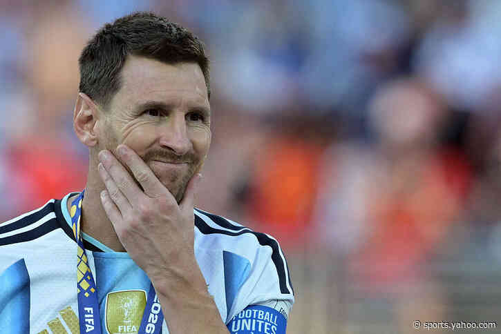 Argentina champions? Pilot trolls hermanos, sparks party on plane 😅