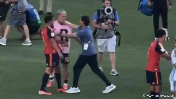 Nuevas imágenes: Roberto Ayala también agredió a Dani Olmo tras la final del Mundial