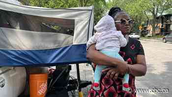 Part of Montreal family camping outside its duplex allowed to move in, Quebec housing tribunal rules
