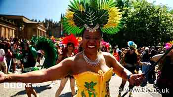 In pictures: Edinburgh Festival Carnival fills the city with colour