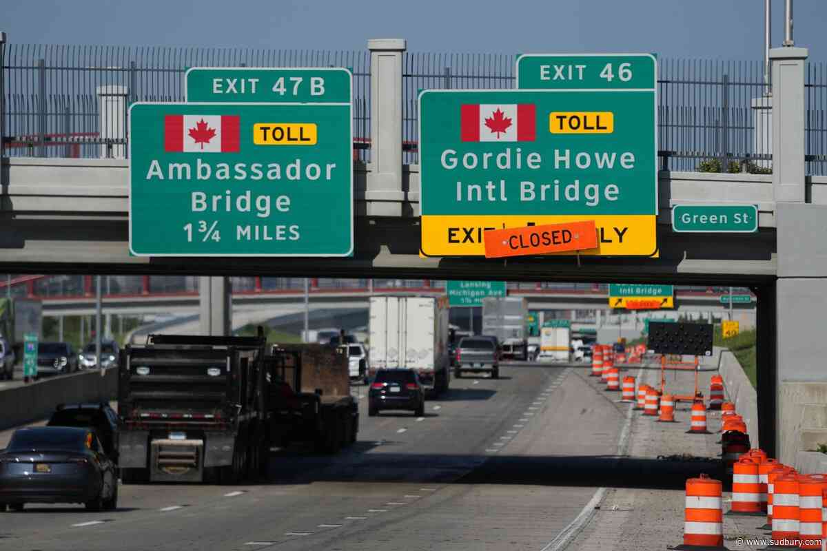 Conservatives consider using Parliament to unveil details of U.S. border bridge deal