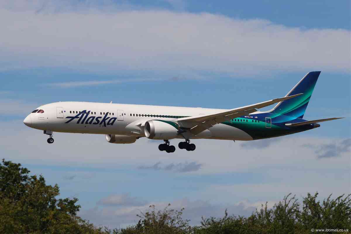 'We Have To Dump the Fuel': Alaska Airlines Passenger Reveals Exactly What Happened During Mid-Air Emergency