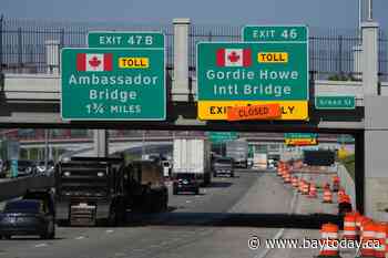 Conservatives consider using Parliament to unveil details of U.S. border bridge deal
