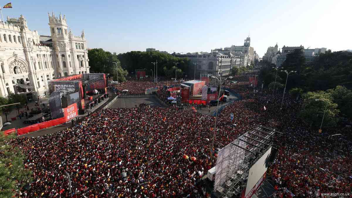 Spain celebrate World Cup triumph with open-top bu...
