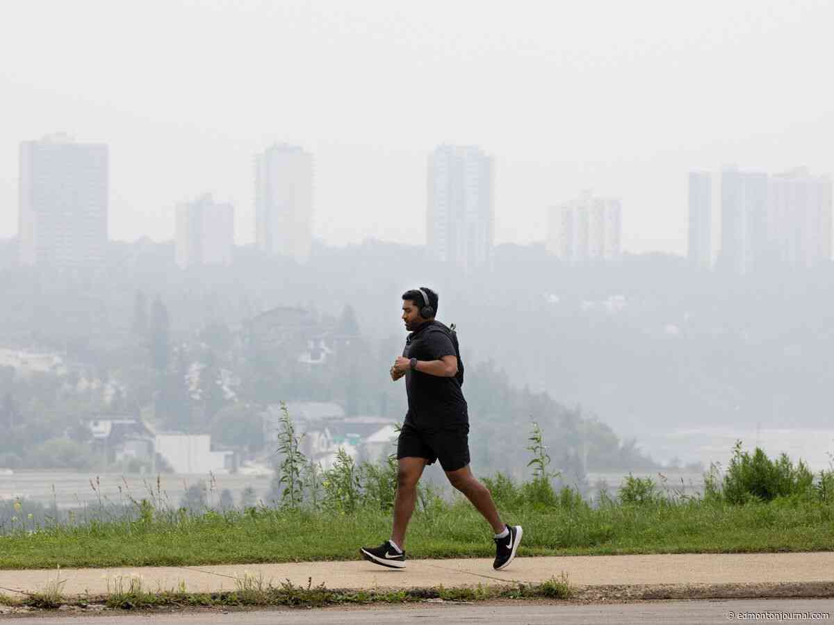 'Tough summer': Extreme heat and wildfire smoke expected to arrive in Edmonton this week