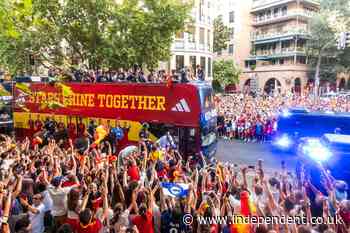 Spain’s World Cup champions return home for royal welcome and parade in front of almost 2 million