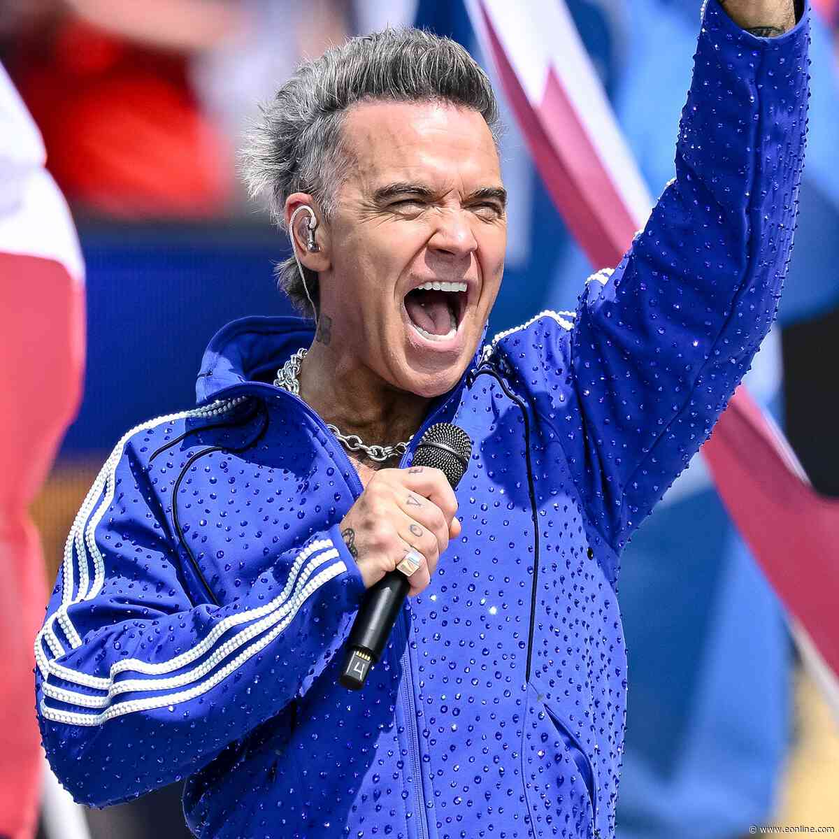 Robbie Williams Addresses White Substance on Mic at World Cup Final